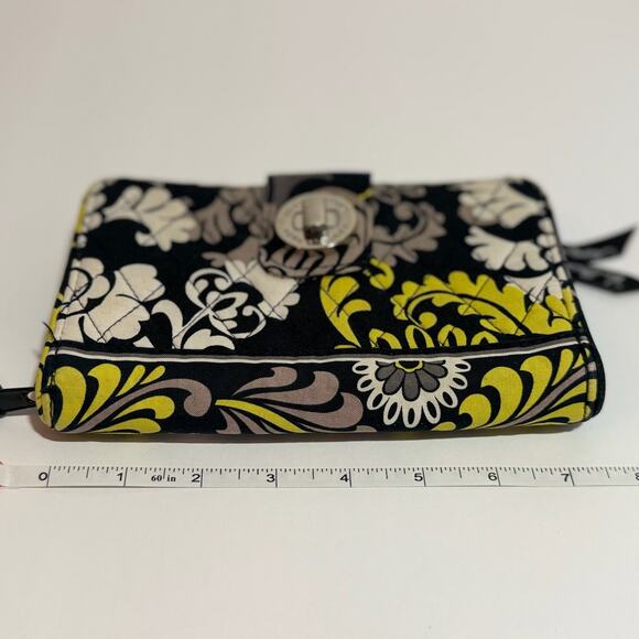 🖤 Vera Bradley Turn Lock Wallet Baroque Floral Quilted Fabric Black Yellow Gray - Picture 5 of 9